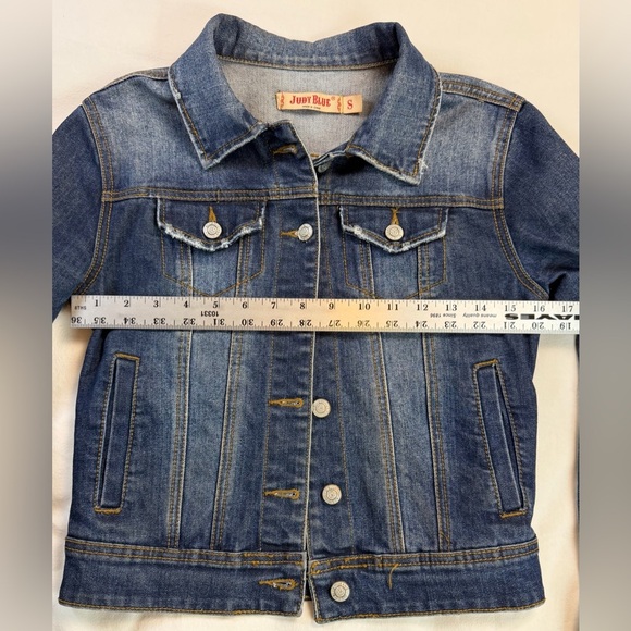 Judy Blue Classic Denim Jacket Medium Wash Size Small - Picture 4 of 6